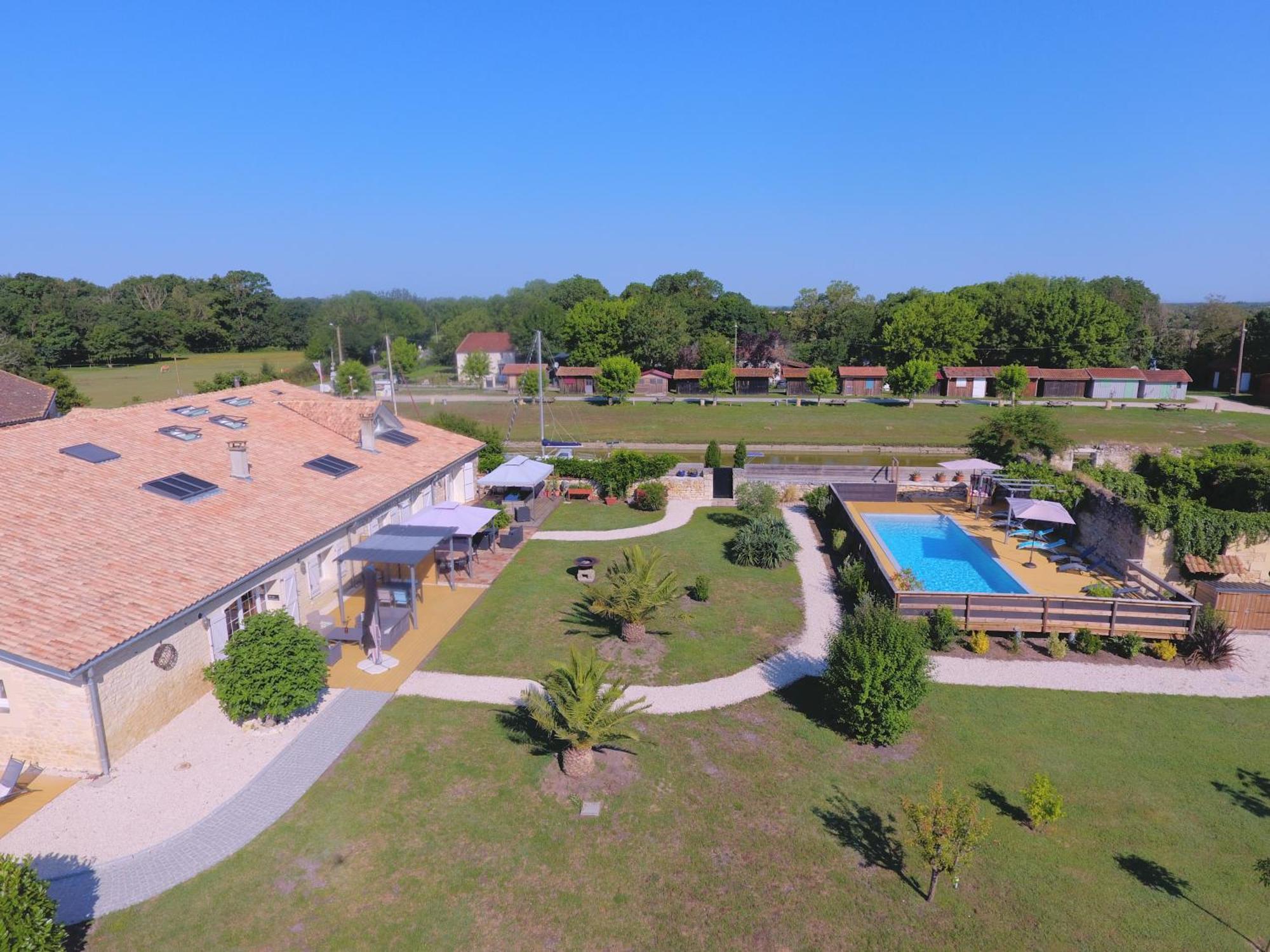 Villa Domaine des Prés de Joussac - Protocole sanitaire strict Jau-Dignac-et-Loirac Exterior foto